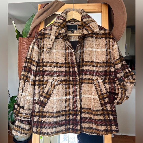 Banana Republic Jackets & Blazers - Banana Republic Oversized Balcamaan Jacket Neutral plaid. XXS but fits like XS/S